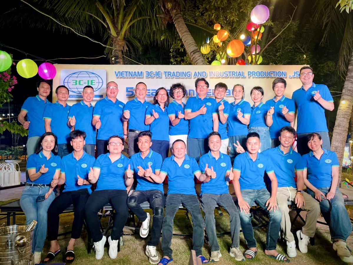 NHÌN LẠI NHỮNG KHOẢNH KHẮC RỰC RỠ CỦA GALA DINNER “KỶ NIỆM 5 NĂM NGÀY THÀNH LẬP CÔNG TY CPSX CÔNG NGHIỆP VA THƯƠNG MẠI 3C-IE VIỆT NAM”